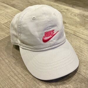 NIKE infants White and Pink Cap